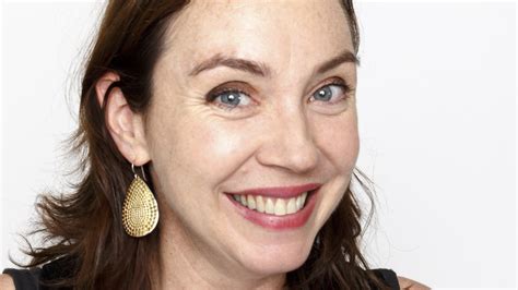 who plays flo in progressive|How Stephanie Courtney Got Her Job As Flo In The。